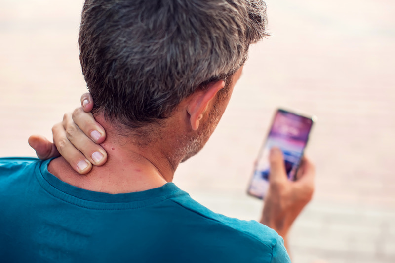 Gadget Neck Syndrome: The Hidden Danger Behind Neck Pain in the Digital Age