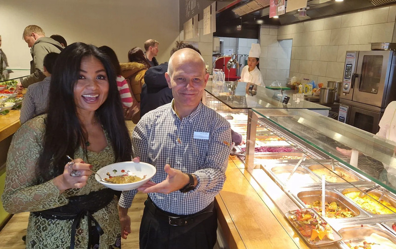 Indonesian Restaurants Abroad - Dapura Mia