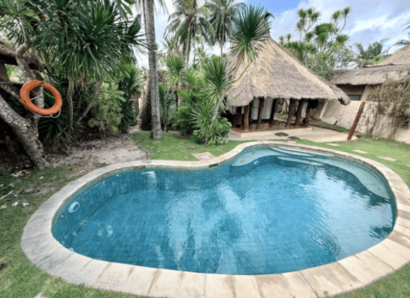 Private swimming pool