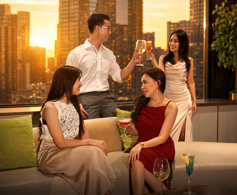 Saturday Sundowner - UNA A Bar Above