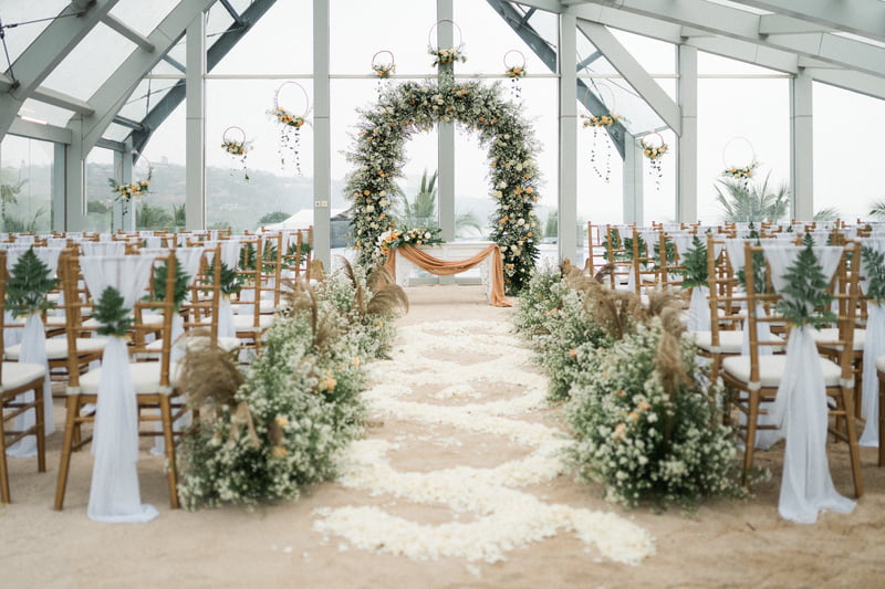 360-degree Glass Wedding Venue at Le Méridien Bali Jimbaran