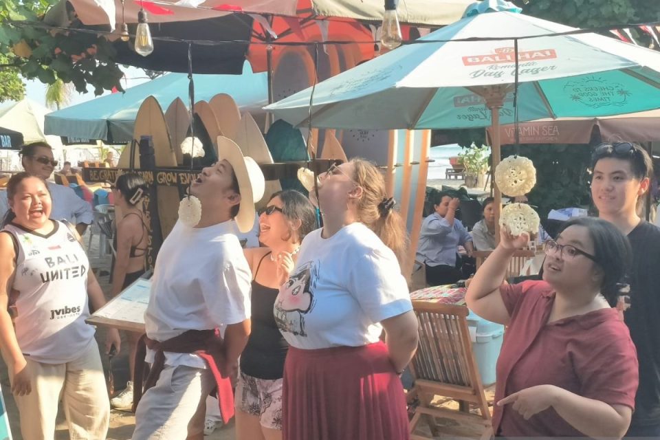 Foreigners in Bali Join in Celebrating Indonesia's 81st Independence Day