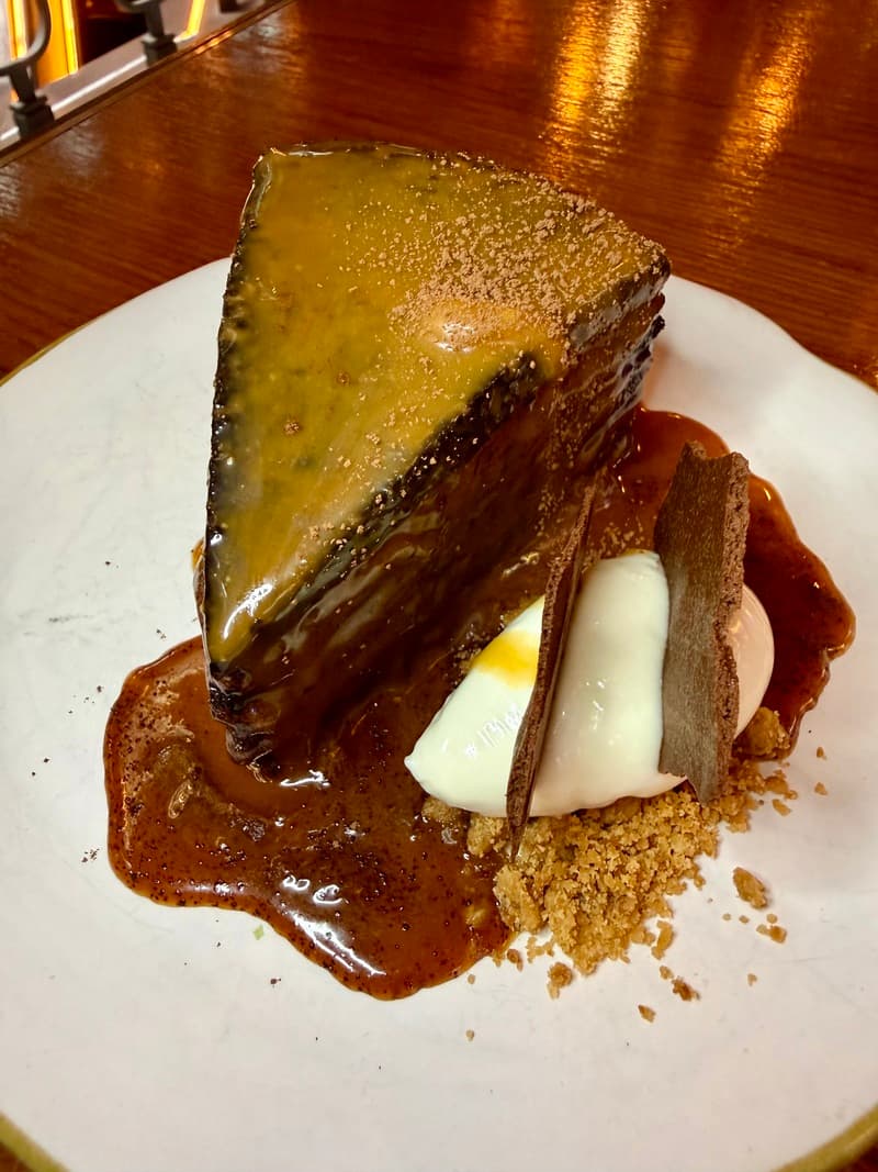 Phoenix Gastrobar by Holywings