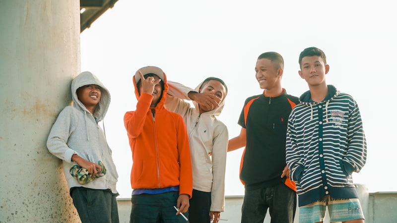 The English Language and Teen Lingo Dynamics