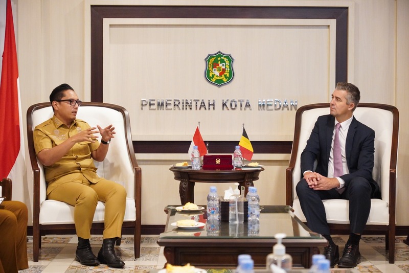 David Jordens and Rico Waas, Mayor of Medan City