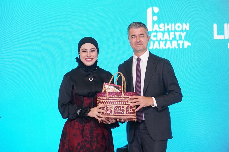 David Jordens at the Fashion Crafty Jakarta Event