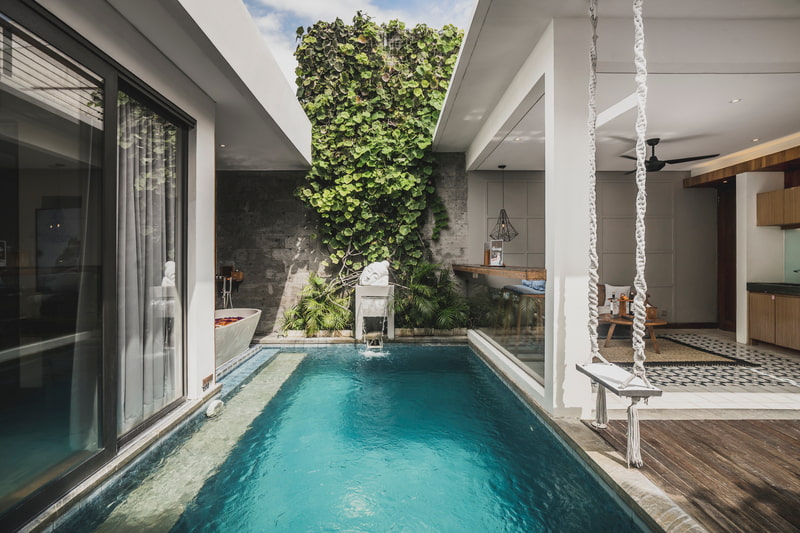 Grand One-Bedroom Villa with Private Pool & Floating Bathtub